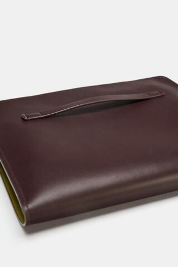 ZARA КОЖАНЫЙ ЧЕХОЛ ДЛЯ IPAD, БАКЛАЖАННЫЙ