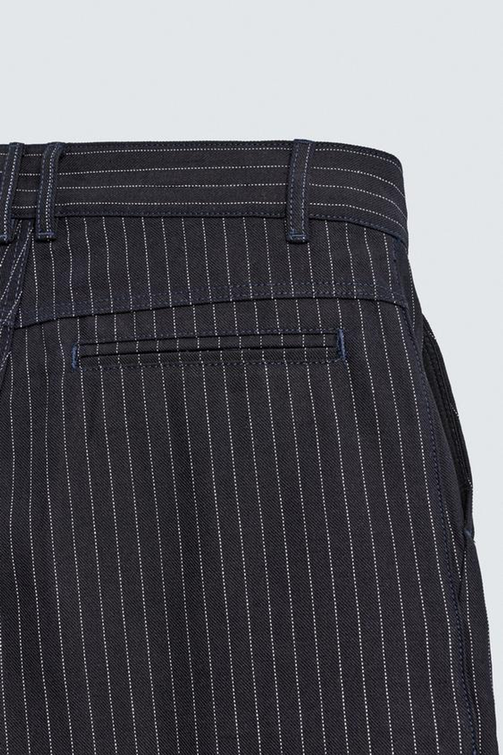 ZARA ШОРТЫ С ЗАЩИПАМИ И ПОЛОСКОЙ В СТИЛЕ «МЕЛОВАЯ ПОЛОСКА», СИНИЙ