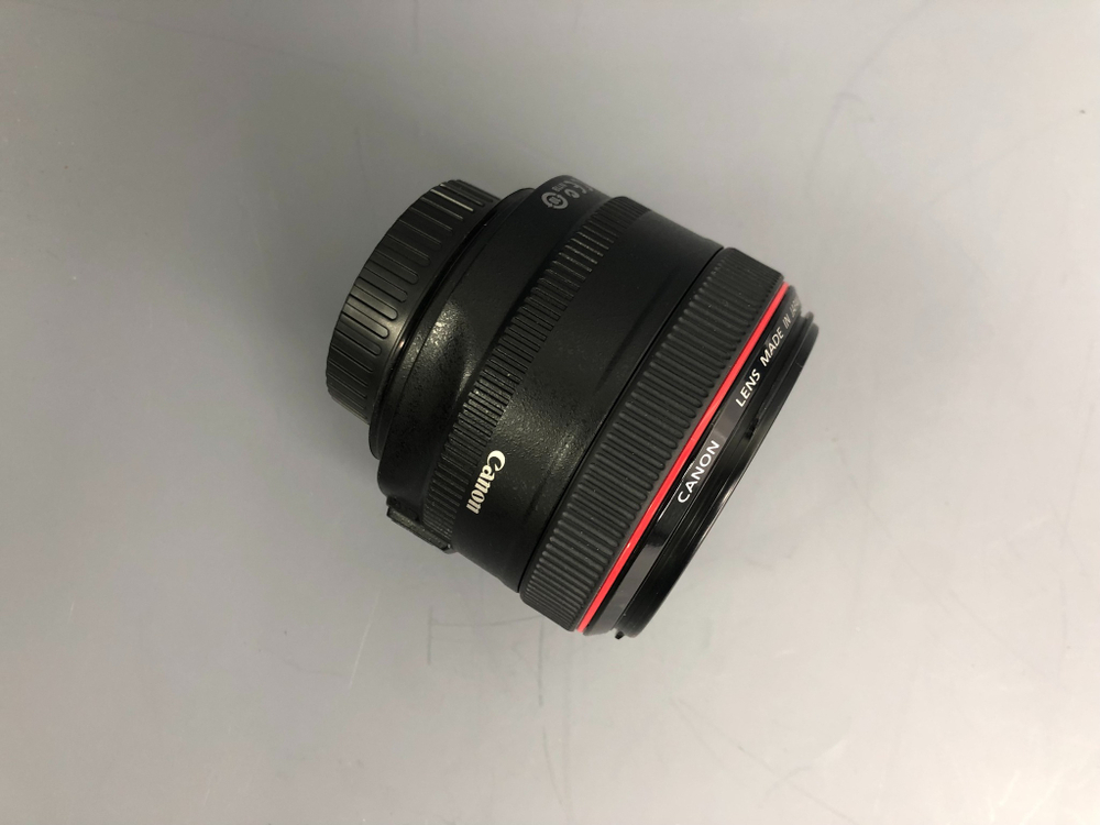 Canon EF 50mm 1.2L USM