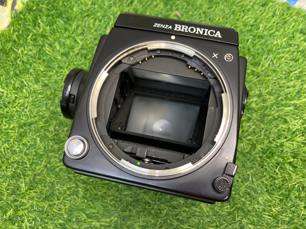 Bronica GS-1