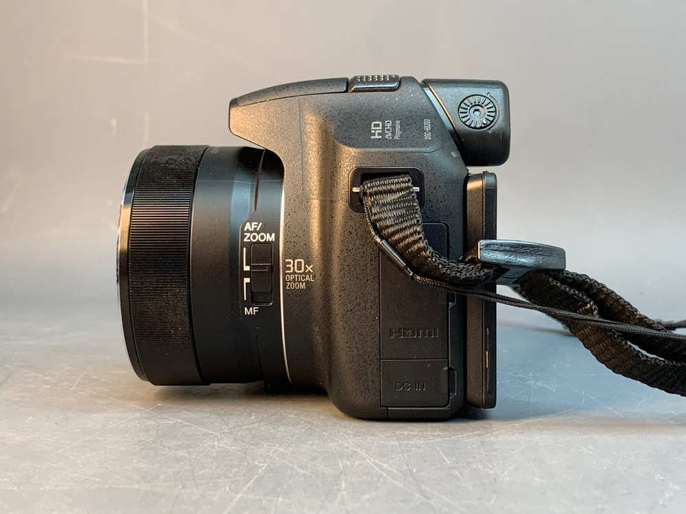 Sony Cyber-shot DSC-HX200