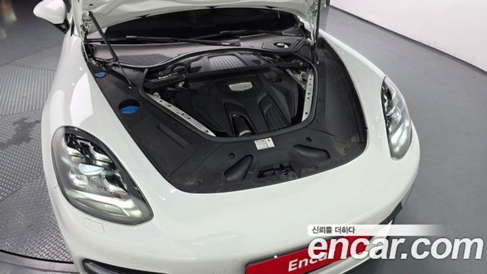 Porsche Panamera 3.0 AWD — 2018