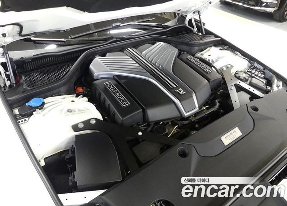 Rolls-Royce Ghost 6.7 V12 Black Badge — 2025
