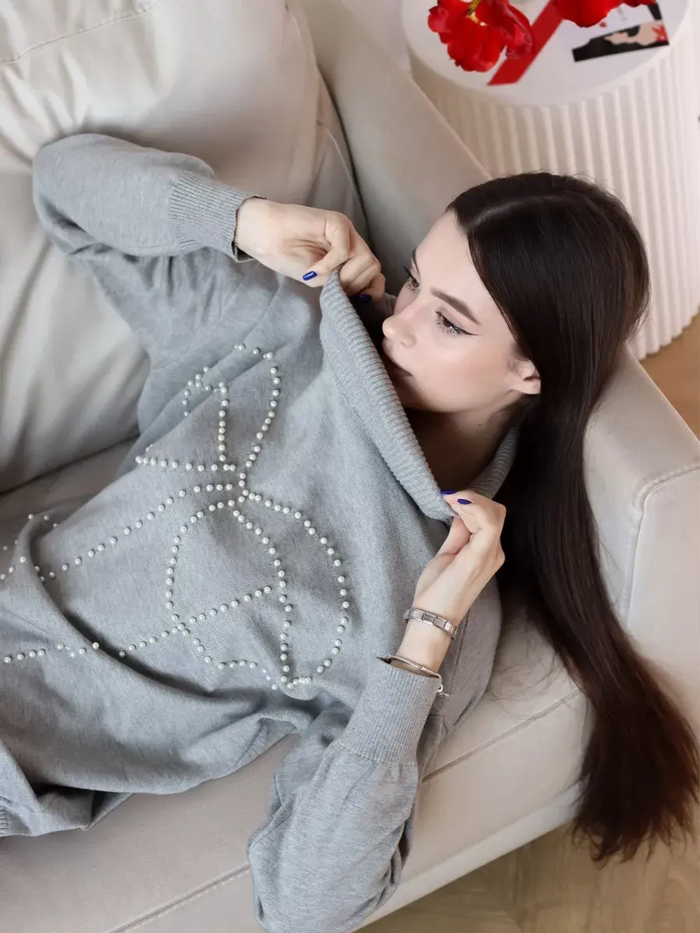 Свитер удлиненный с горлом