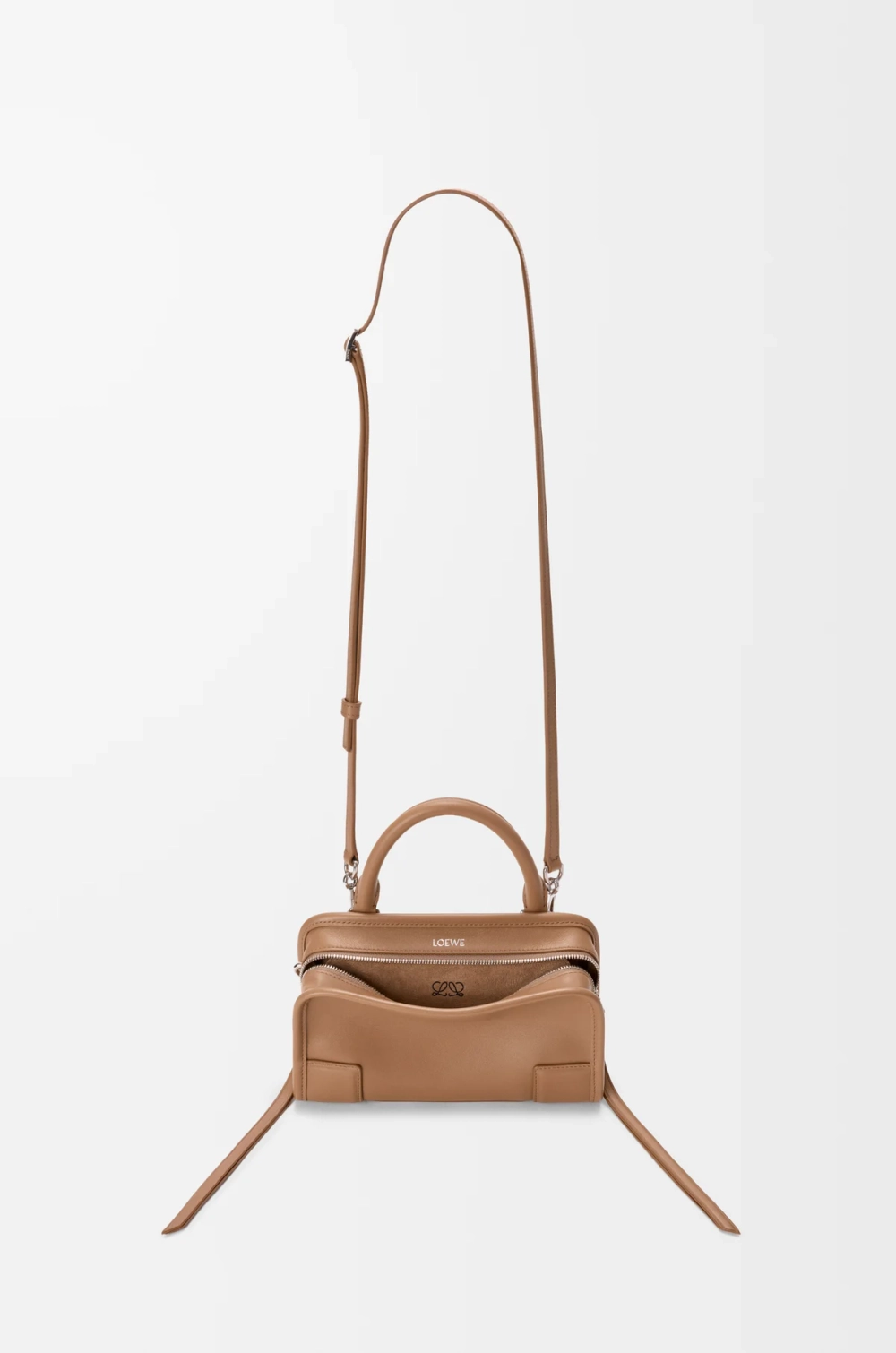 Loewe Мини-сумка Amazona 180 из мягкой телячьей кожи, мокко