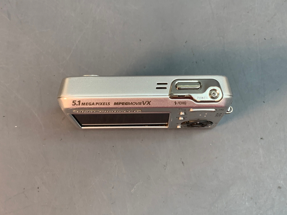 Sony Cyber-shot DSC-T3