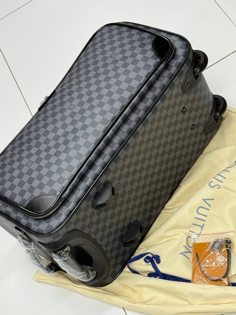 Дорожная сумка Louis Vuitton Neo Eole
