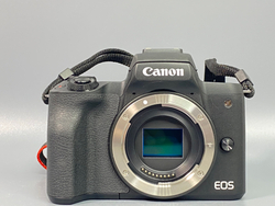 Canon M50 Mark II kit 15-45mm 2000 кадров