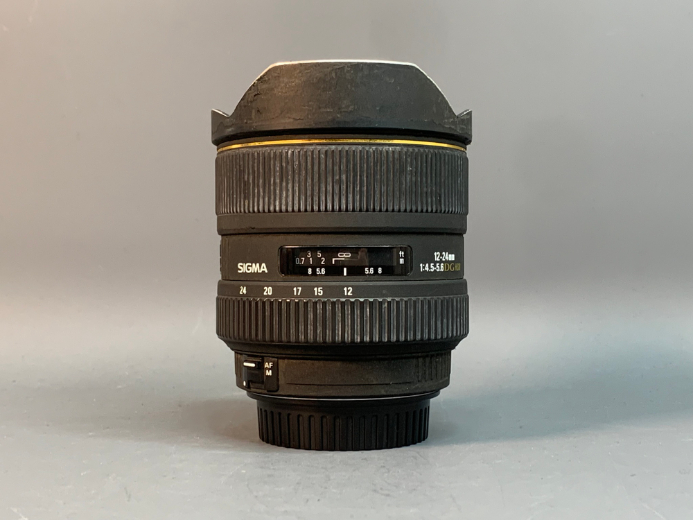 Sigma AF 12-24mm 4.5-5.6 EX DG HSM Canon EF с дефектом