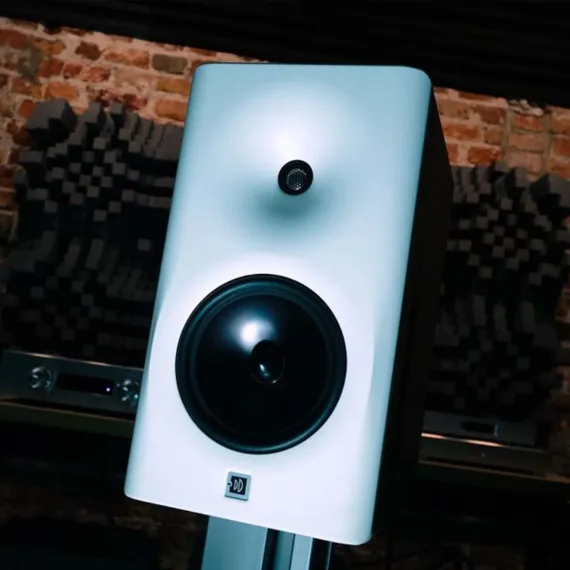 Dutch &amp; Dutch 8c Speaker White &amp; Black (1 шт)