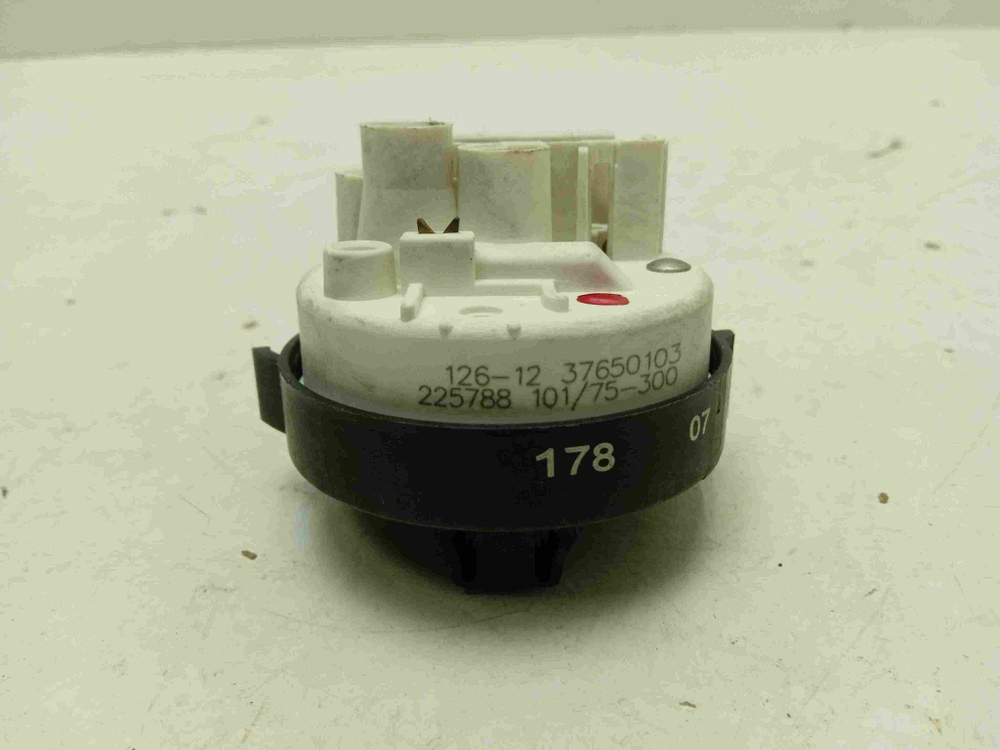 WS50Z149N кт215 Датчик уровня воды для стиральной машины Gorenie WS50Z149N б/у