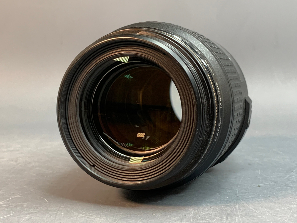 Canon EF 100mm 2.8 USM