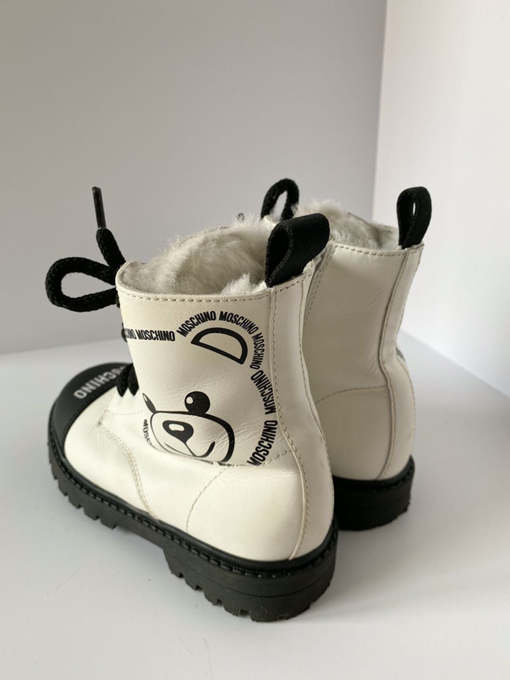 Ботинки Moschino, 26