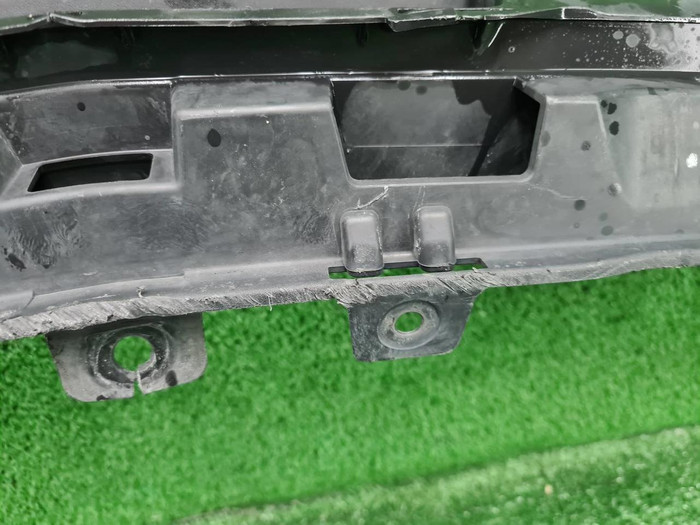 Кронштейн переднего бампера Mercedes E W213 16-21