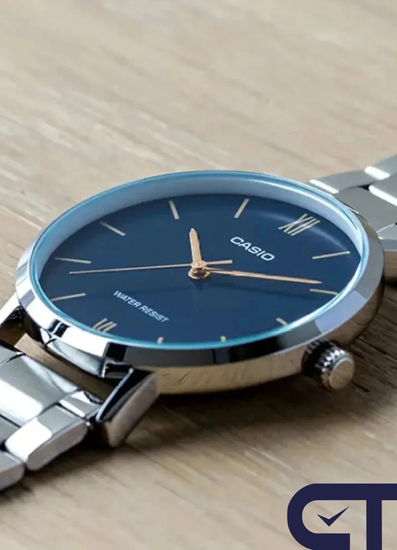 Casio LTP-VT01D-2B женские часы с синим циферблатом и стальным браслетом