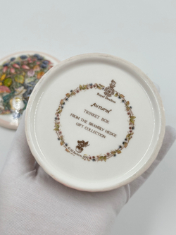 Шкатулка Royal Doulton Autumn из серии Brambly Hedge (Ежевичная поляна)