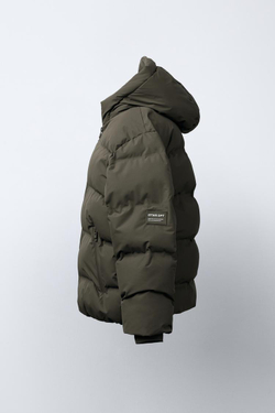 ZARA СТЕГАНЫЙ ПУХОВИК С НАШИВКОЙ WATER REPELLENT, СЕРОВАТО-КОРИЧНЕВЫЙ