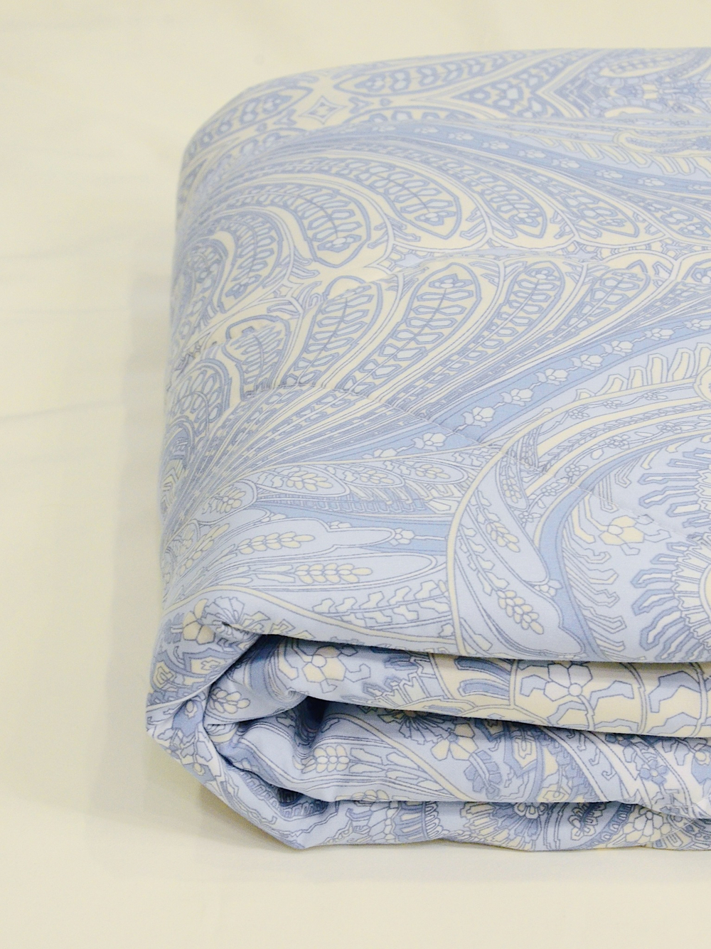 Легкое одеяло Etro 150х200
