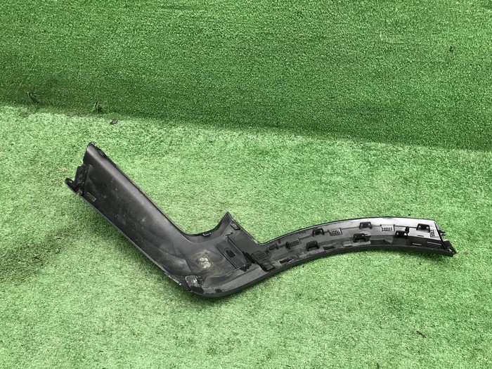Накладка переднего бампера правая Volvo V90 16-20