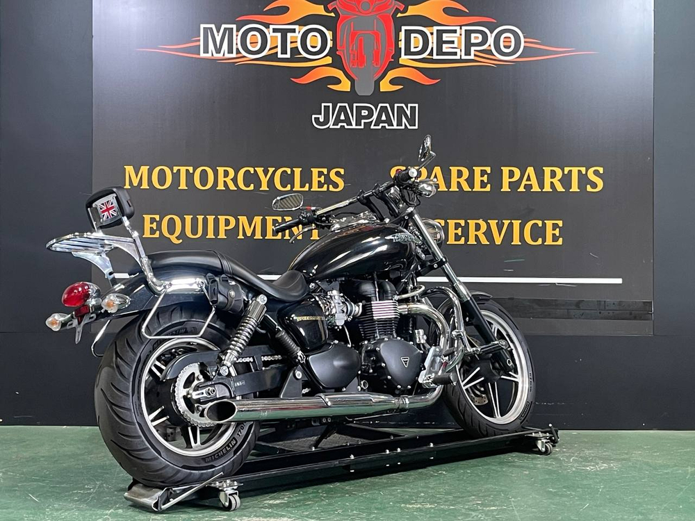 Triumph Speedmaster 900 2012