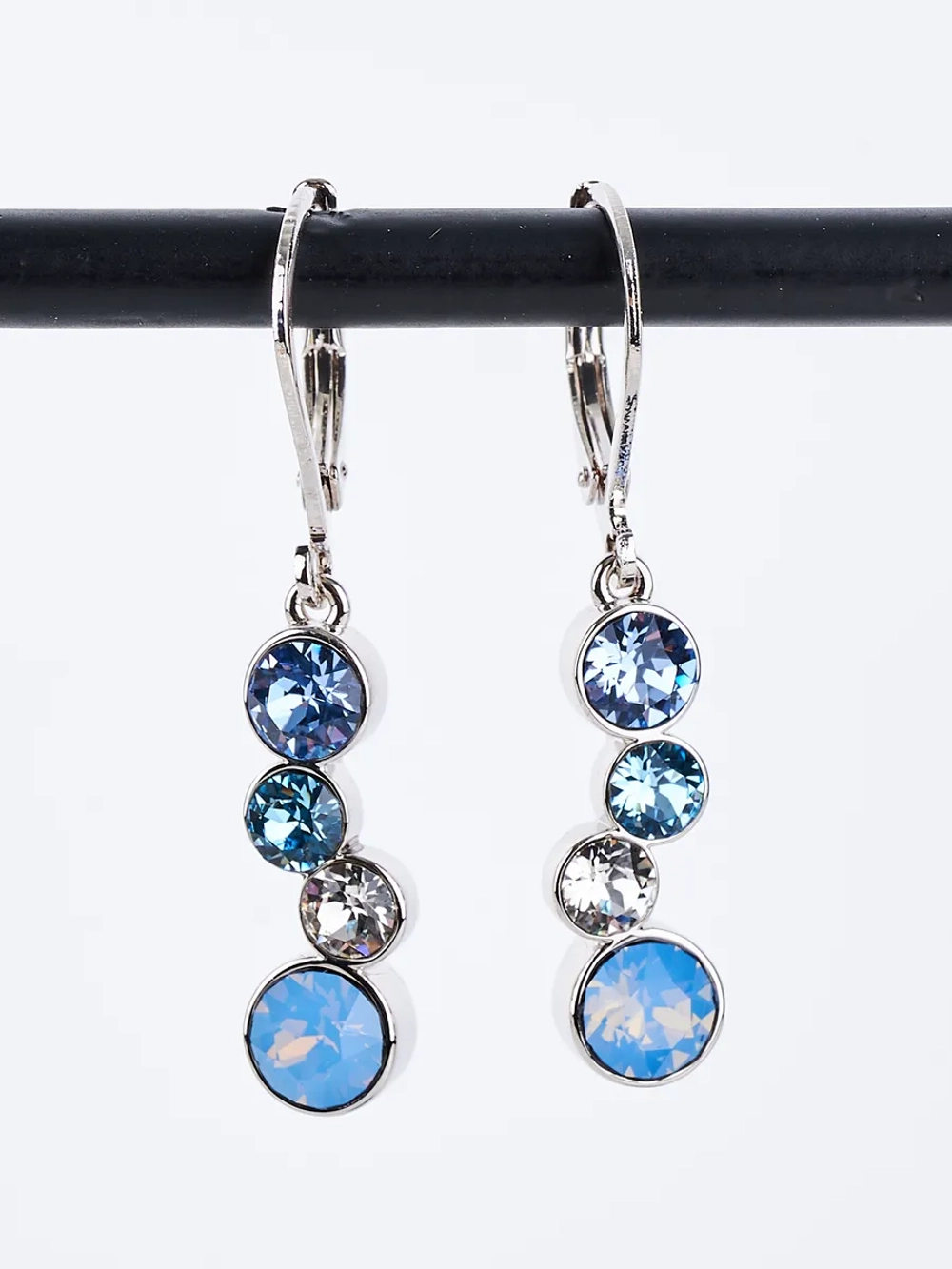 Серьги-подвески Эльза с голубыми кристаллами Swarovski