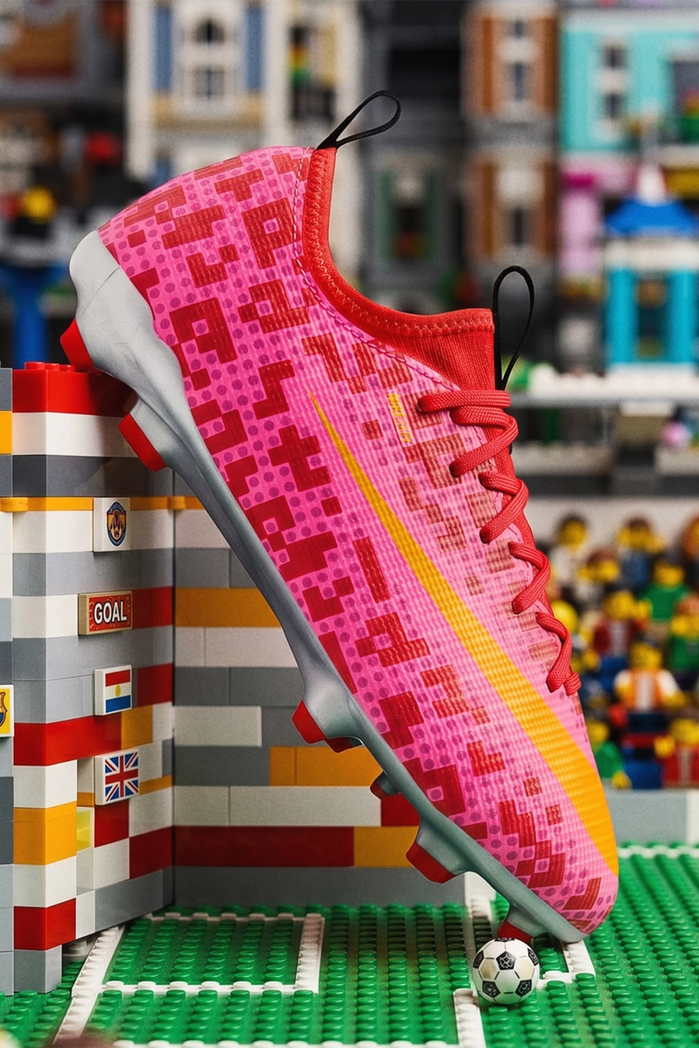 Бутсы Nike x LEGO Zoom Mercurial Vapor 17 Academy FG/MG Junior - красный