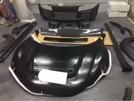 Широкий обвес для AUDI R8 TYPE 42 2006 - 2012 Ауди