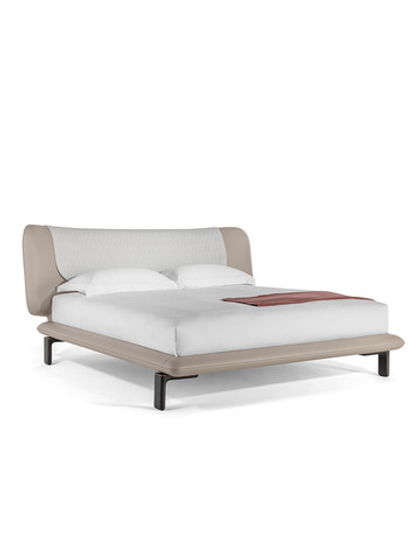 Кровать Poltrona Frau DUO
