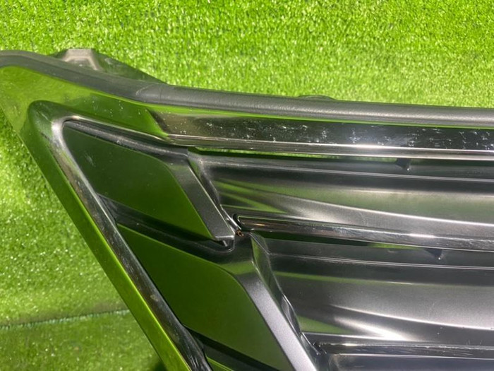 Решетка радиатора Lexus LX 3 (2015-2023)