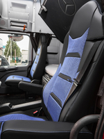 Чехлы Люкс Mercedes Actros MP3 (экокожа, черный, синяя вставка (рогожка))