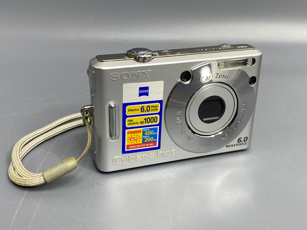 Sony Cyber-shot DSC-W30