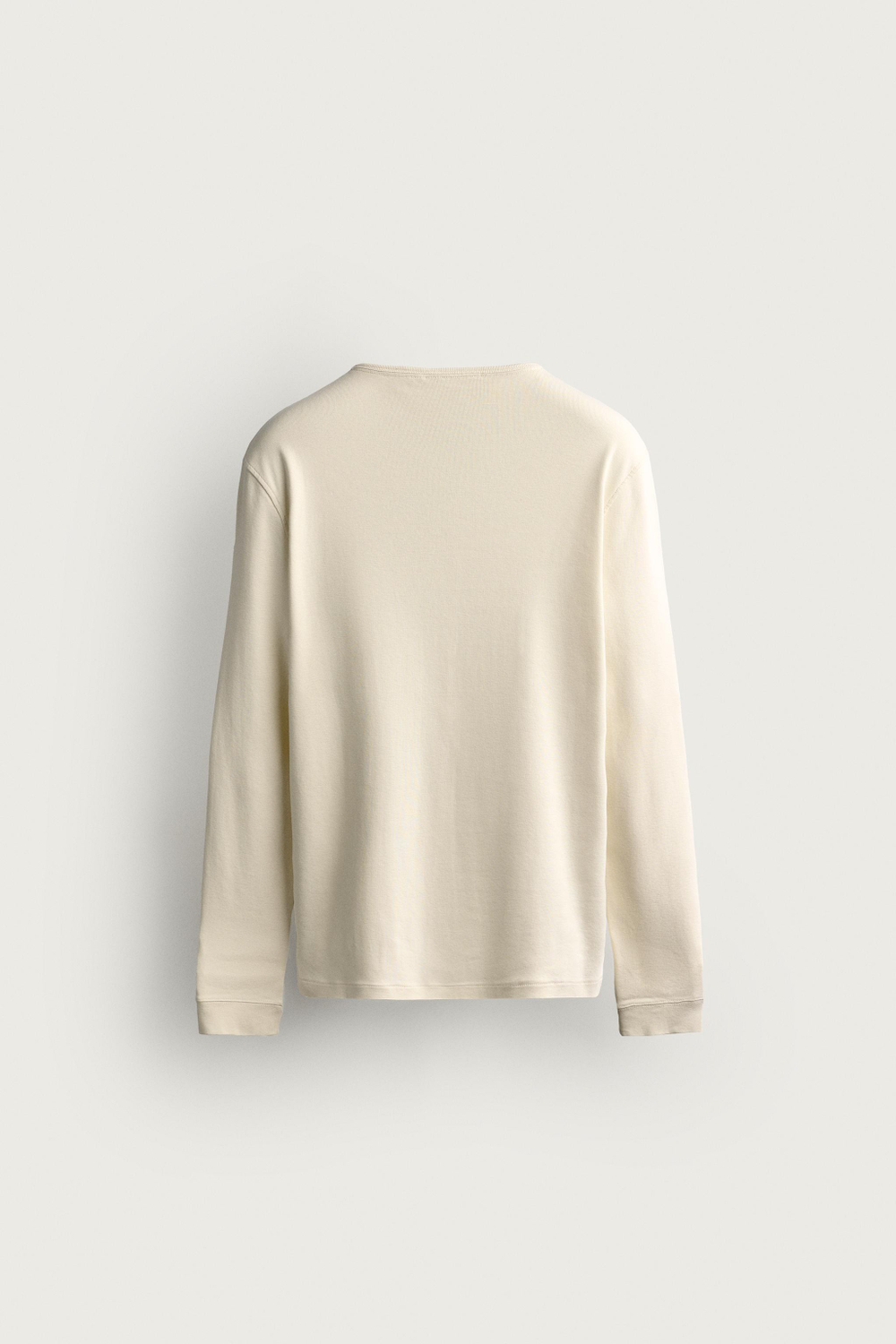 ФУТБОЛКА С ВОРОТНИКОМ-ХЕНЛИ — ZARA