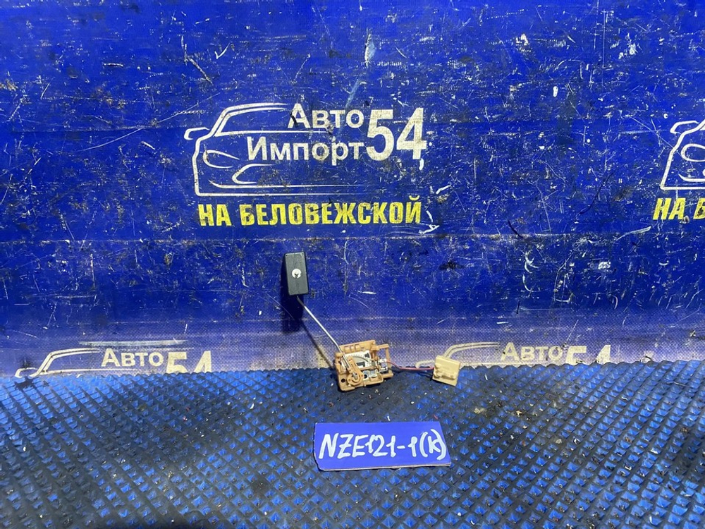 Датчик уровня топлива TOYOTA ALLEX 2001