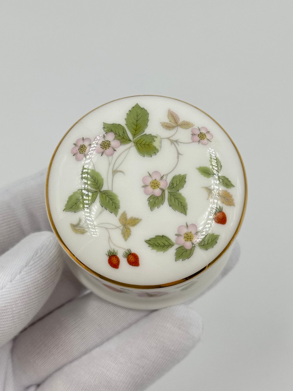 Миниатюрная шкатулка Wedgwood, Wild Strawberry
