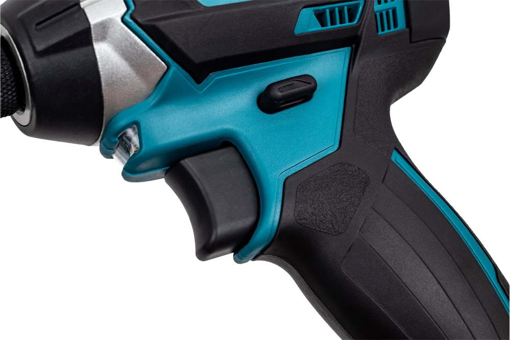 Аккумуляторный шуруповерт Makita DTD152Z