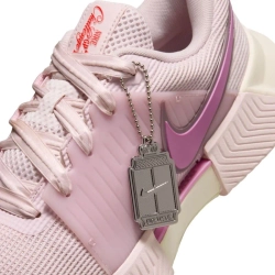 Женские теннисные кроссовки Nike Zoom GP Challenge 1.5 Premium - pearl pink/light magenta/pink foam chalk