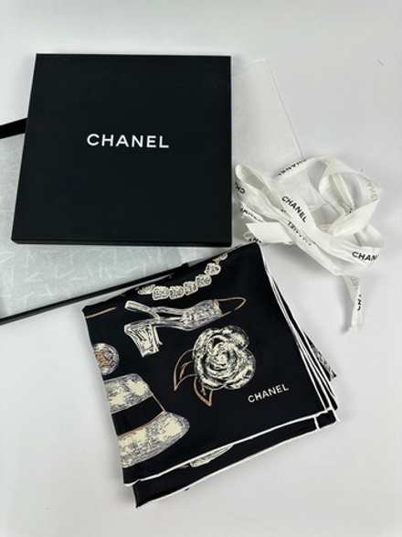 Платок Chanel Nine