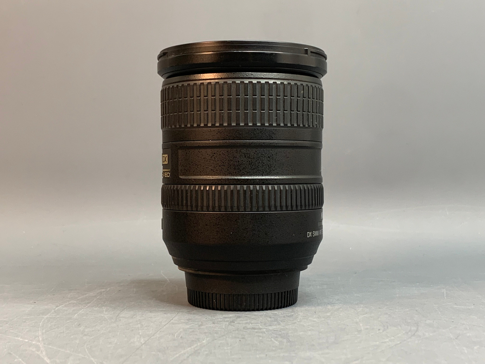 Nikon 18-200mm 3.5-5.6G ED AF-S VR DX