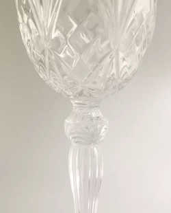 ZARA HOME БОКАЛ ИЗ ХРУСТАЛЬНОГО СТЕКЛА С ГРАВИРОВКОЙ ДЛЯ ВИНА, ПРОЗРАЧНЫЙ