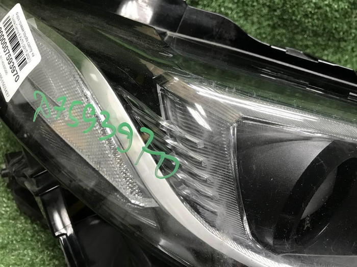 Фара правая Toyota Camry xv70 (17-нв) LED