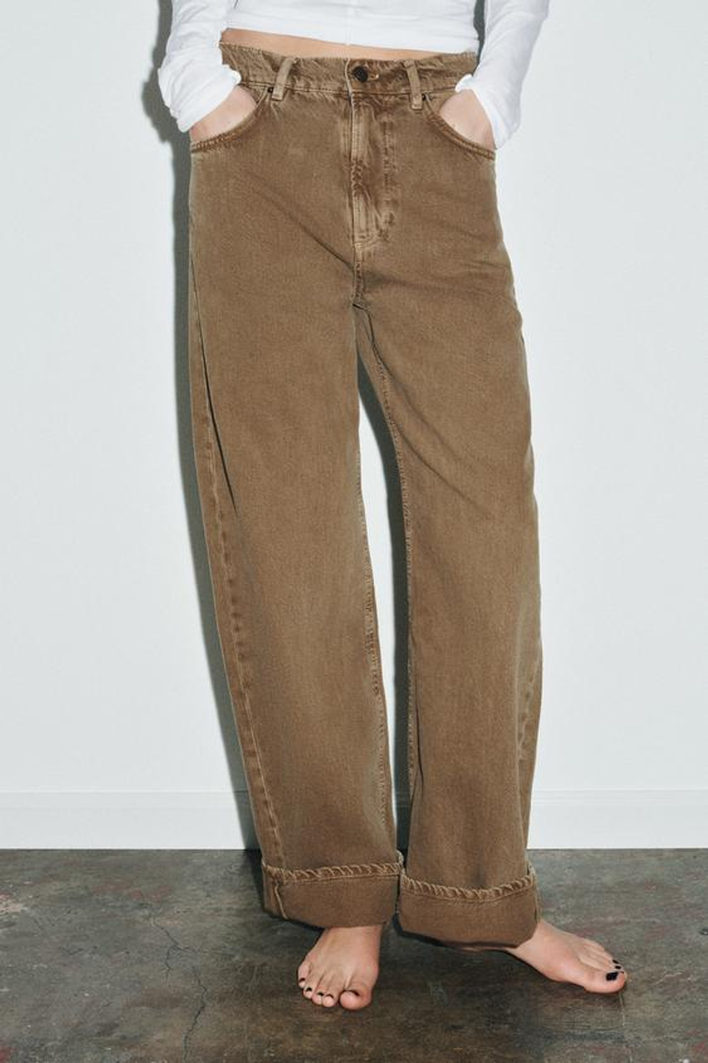 ZARA ДЖИНСЫ BAGGY СО СРЕДНЕЙ ПОСАДКОЙ — ZW COLLECTION, КОРИЧНЕВЫЙ