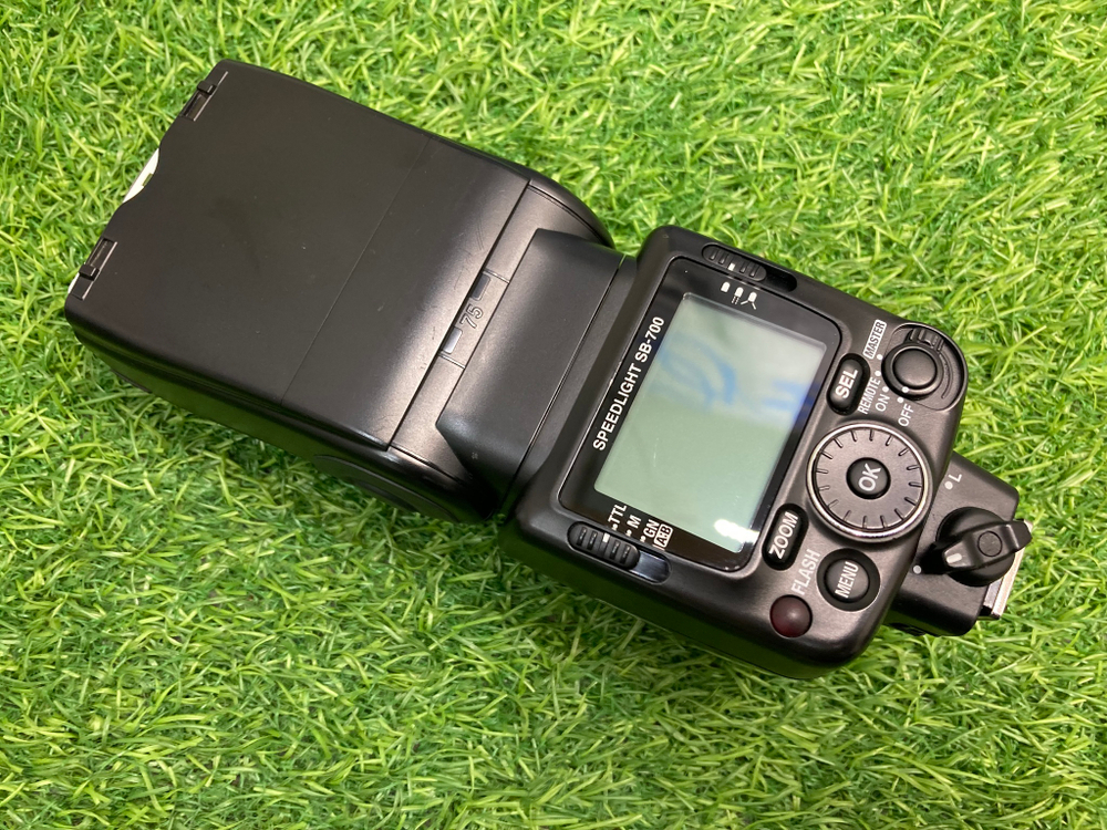 Nikon Speedlight SB-700