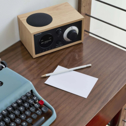 Радиоприемник Tivoli Audio Model One+ Oak / Black