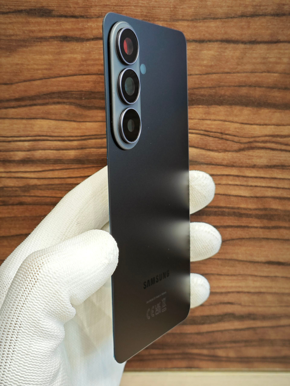 Задняя крышка ПРЕМИУМ для Samsung S26 S942B / S941B ( заднее стекло ) Цвет: Чёрный / Black