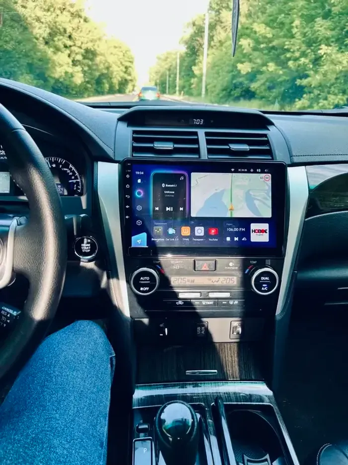 Магнитола для Toyota Camry 50 2011-2014 (рамка серебристо-черная 9) - Teyes CC2 PLUS монитор 9" QLED, Android 10, Быстрая, SIM-слот