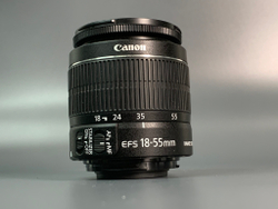 Canon 600D kit 18-55mm 3.5-5.6 IS ll 1.800 кадров