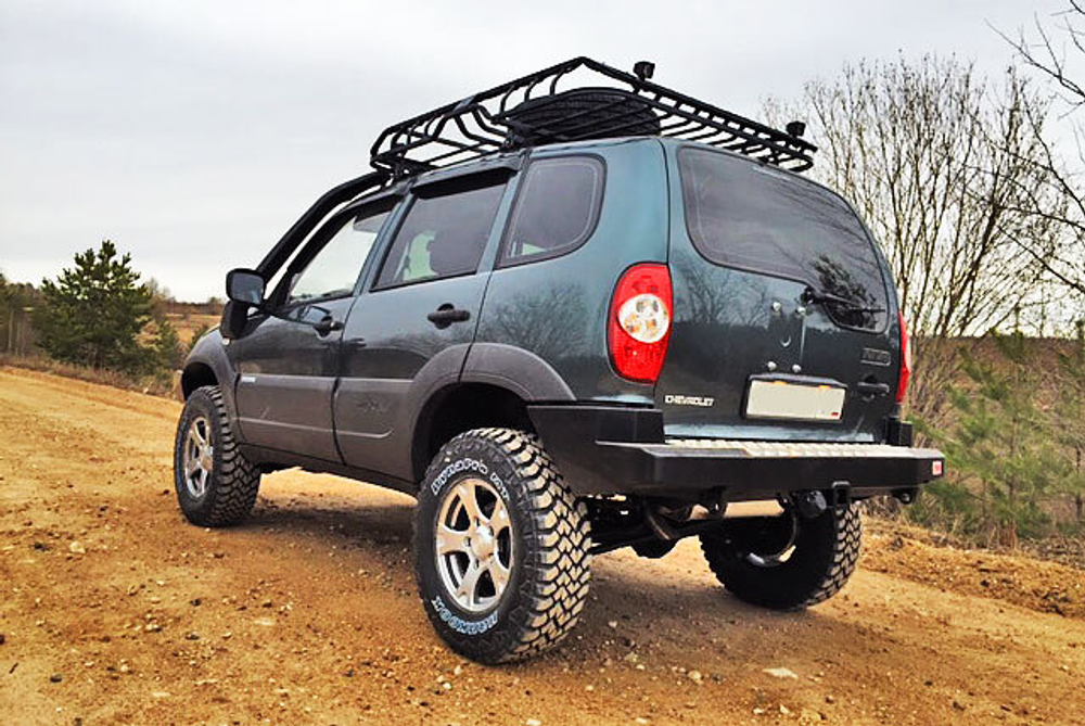 Бампер силовой задний Chevrolet Niva с квадратом под фаркоп РИФ