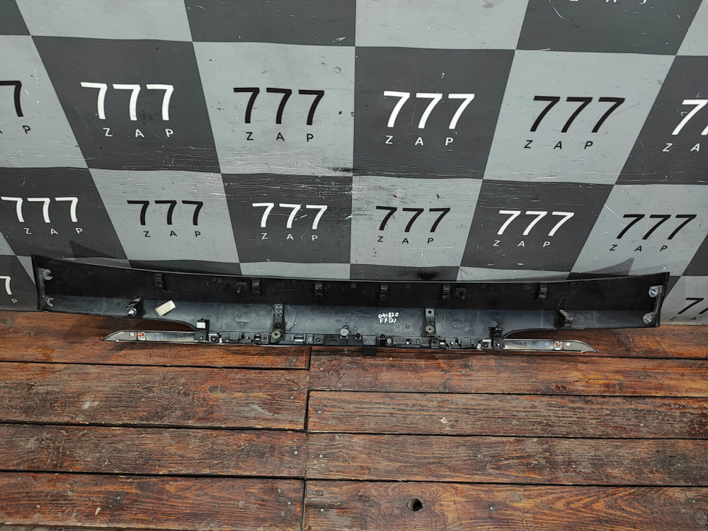 Накладка крышки багажника Haval F7 1 19-22 Б/У Оригинал 5506100XKQ00A