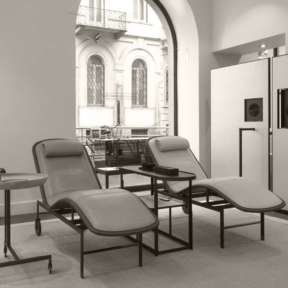 Шезлонг ChiWingLo FORA Chaise Lounge