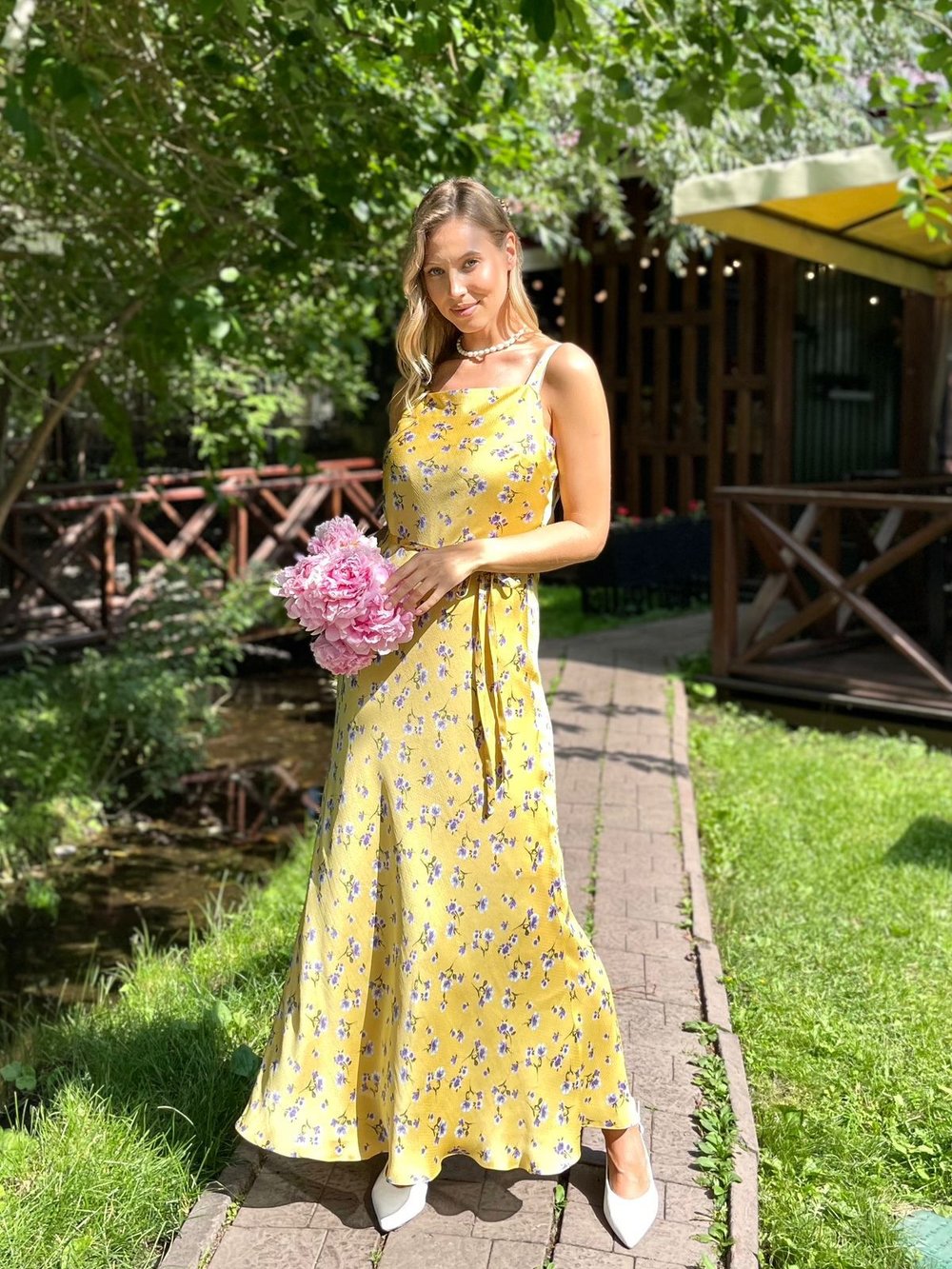 Сарафан  с сиреневыми цветами